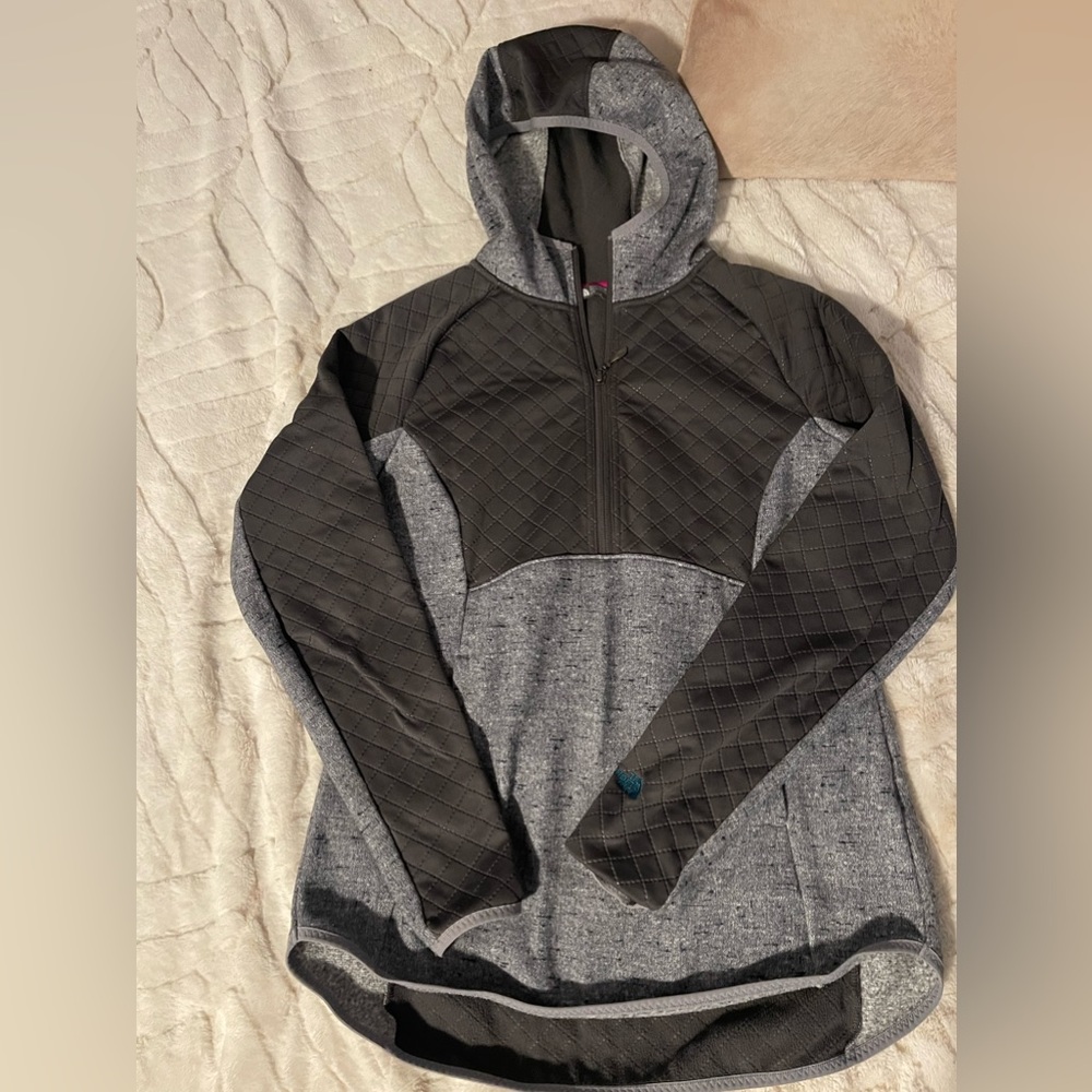The north face 1/4 zip with hoodie